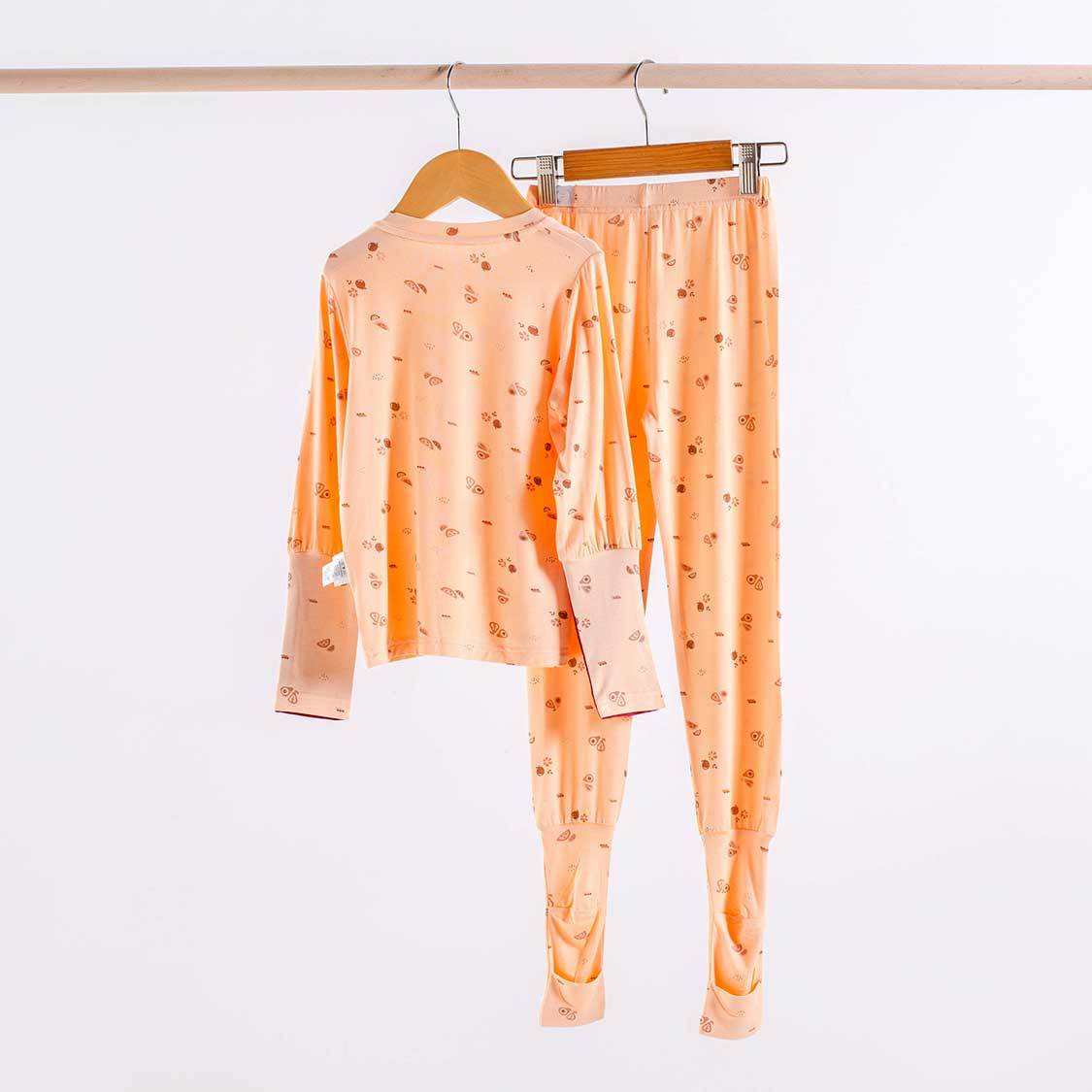 COMFORT Organic Bamboo Long Sleeved Top & Bottom Set in Fruits